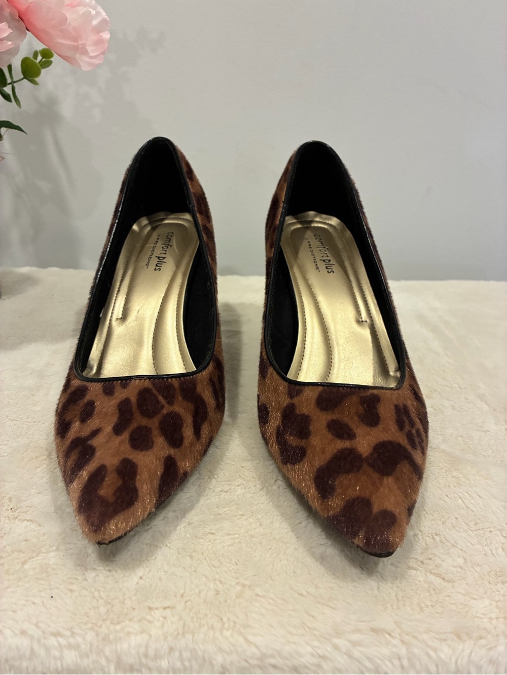 Predictions Leopard-Print Pointed Toe Pumps in Brown